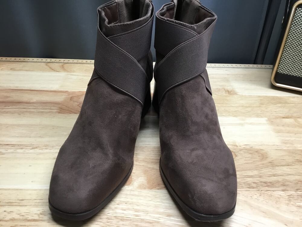 Anne Klein Rivka Women's 10.5 Brown Suede Block Heel Back Zipper Ankle Bootie